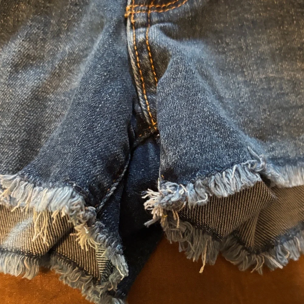 Arizona Jean Company Blue and White Denim Shorts - Picture 5 of 7